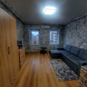 Здам квартиру Троїцька 24 ЦЕНТР Власник Без комісії Світло є завжди