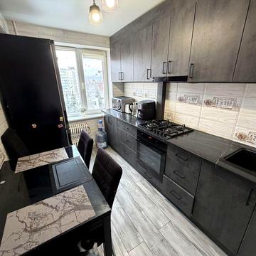 Парус , 3 кімнати , ремонт .