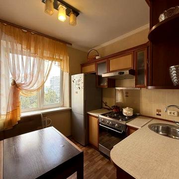 Продаж 3 кім. 10 мкрн. Лівий берег