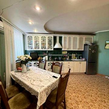 Продаж 3к квартири 92.3 кв.м  вул. Алматинська 41Б м.Чернігівська