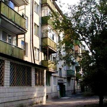 Парк Відрадний. Вулиця Донця 14-Б