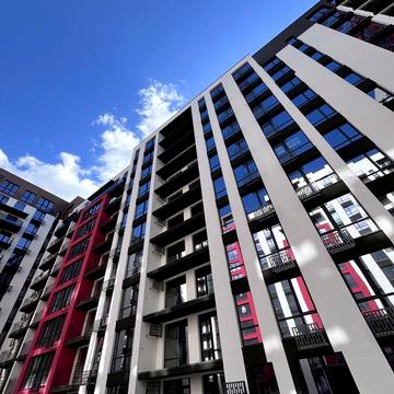 Продаж 2кім квартири Басейн на даху біля Озера Є-Оселя ЖК Mangattan up