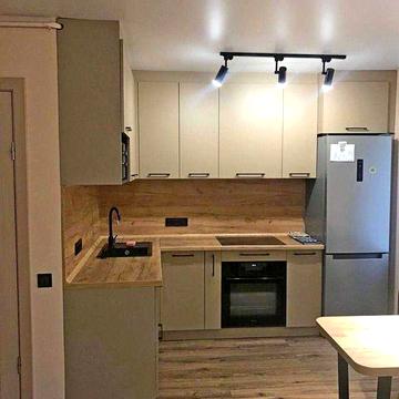 Здам  велику 1-кімнатну квартиру на ж/м Червоний Камінь