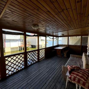 Продам будинок на 2му причалі з банею! Вихід на воду