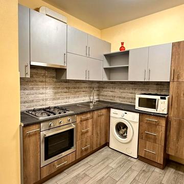 Боголюбова вул., 36