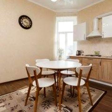 Аренда 2 х Ком кв ( 2 спальни ) Тц Афины Оперный театр  Екатерининская