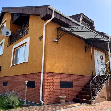 Елітний будинок 302 м2 найкращий район Берегово