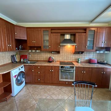 Миколи Бажана просп., 12