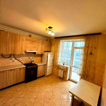 Роксоляни вул., 43б