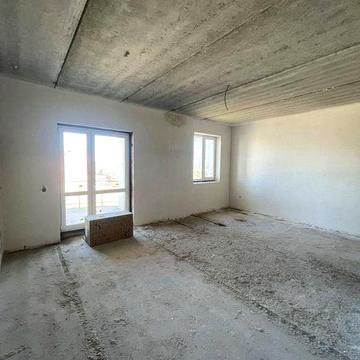 Велика 3к є великий балкон, спокійний район. Оформлення мін. 38013