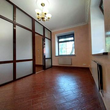 Проспект Перемоги, 32