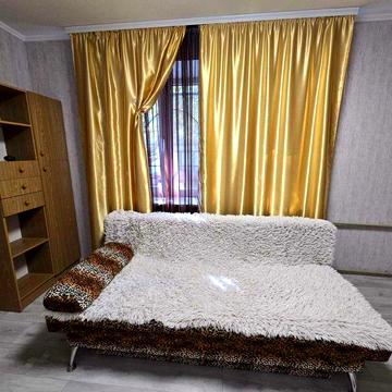 Сдам 2 ком/кв ул.Гладкова р-н 12 квартала/ ТЦ Терра. Реальная