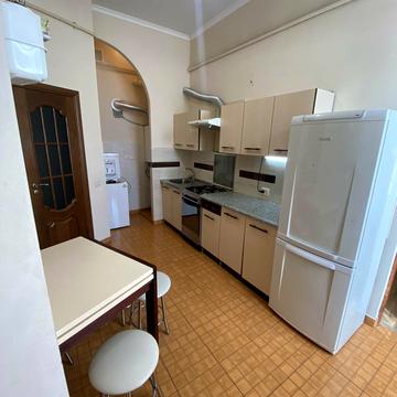 Мучна вул., 16