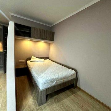 191а Садова 90, 1к кв, метро Осокорки 5 хв! Є газ! Є генератор на все!