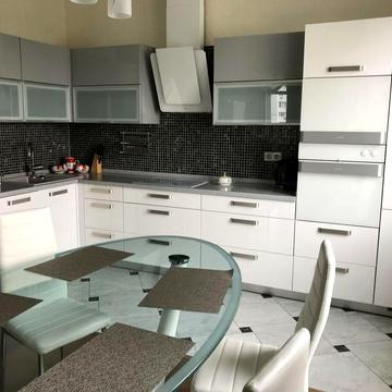 Сдам 2 ком.кв.студия ул.Срибнокильская 2А метро Позняки