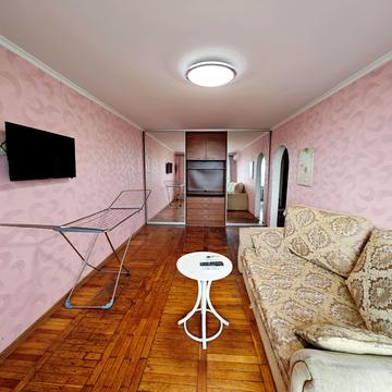 Академіка Заболотного вул., 18