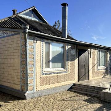 Продається будинок в місті Шаргород. Можливо під державні програми.