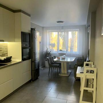 Трьох кімнатна квартира Бровари