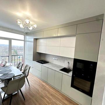 2-кімнатна квартира з ремонтом у хорошому районі+комірка з ремонтом ЖК Варшавський