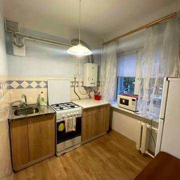 Ряшівська вул., 1