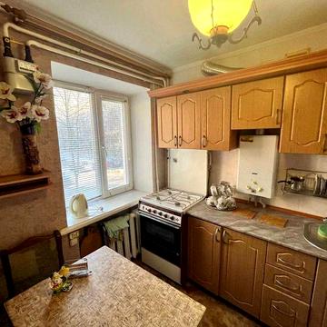 Здам 1-кімнатну квартиру по вул. Революції Гідності (вул. Супруна)