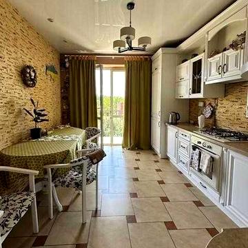 продаж 3 кім квартира новобудова вільна з меблями та побутовою техн ЖК Сонячний Край