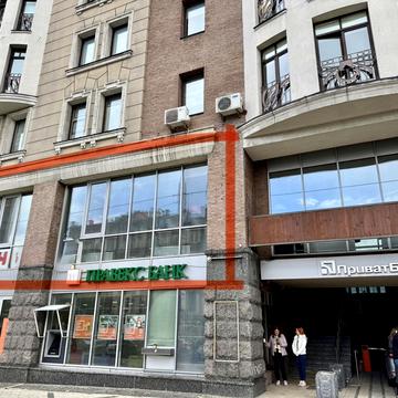 Саксаганського вул., 120