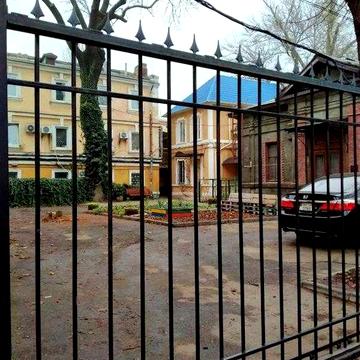 Продам простору квартиру з окремим входом у центрі Одеси! вул. Канатна