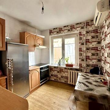 Продаж 3к Квартира Кримська вулиця