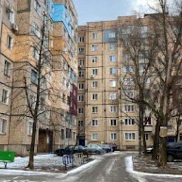 Прадається 3х кімнатна квартира. Район  Ластівка.