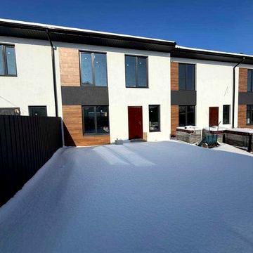 Продаж таунхаусу, Заріччя