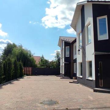 Таунхаус готовий до ремонту! Передмістя Ірпеня. Стоянка.