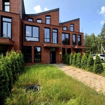 Триповерховий таунхаус Розтермінування єОселя Сертифікат оформлення 2%