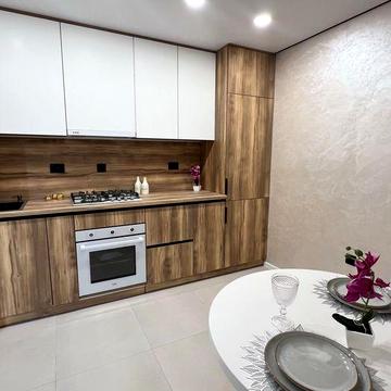 Продається 2 кімнатна квартира по вул. Смакули