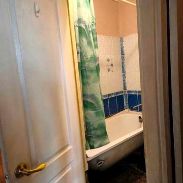 Сдам недорого 1 комнатную квартиру на Коммунаре