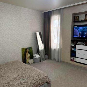 Продається 2 кім квартира + великий Бонус(80 кв метрів).Вокзал.DD