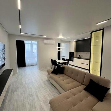 Перша здача 3 кімнатної квартири у новобудові біля парку Шевченка