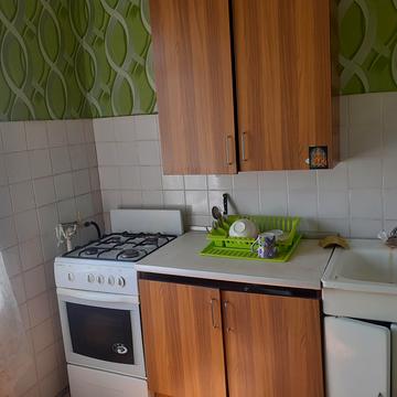 Верховної Ради бульв., 27-Б