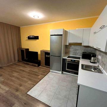 Пчілки 7, Генератор на ліфти, тепло та воду. Вільна