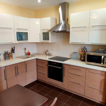 Воскресенська вул., 16-В