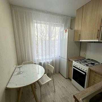 Оренда 1-кімн квартири на Митниці.