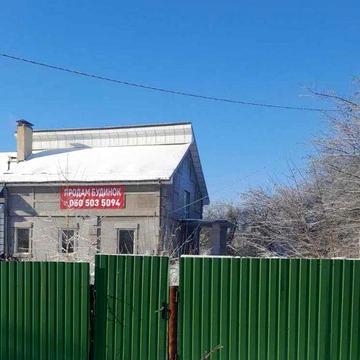 Продаю двоповерховий будинок в Київській області, власник.