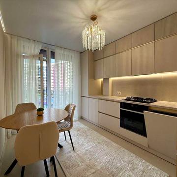 Дизайнерська 1-кімнатна з балконом!