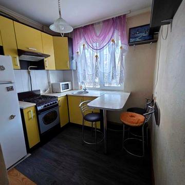 Оренда 2-кім. квартири від власника, пр-т Любомира Гузара, 2