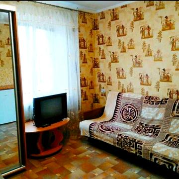 Гостинка с ремонтом от метро Заводская 4 мин.