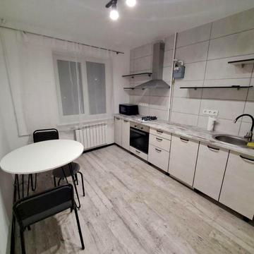 Продам однокомнатную Победа