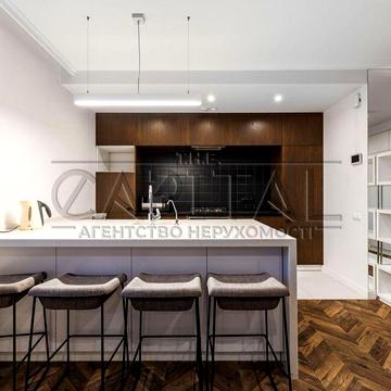 Соломʼянський р-н, будинок на 6 квартир,3к(88м2),укриття,басейн