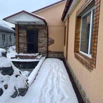 Продаж Будинка м. Переяслав 179.2 кв.м 10 сот