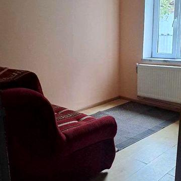 Здається в оренду частина будинку 2 кім з окремим двором з паркомісцем