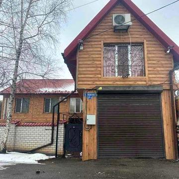 Продам Двоповерховий будинок в центрі міста